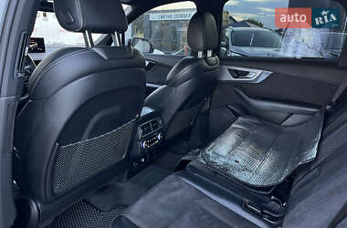 Внедорожник / Кроссовер Audi Q7 2018 в 