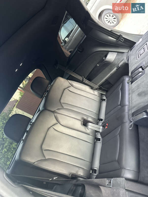 Внедорожник / Кроссовер Audi Q7 2017 в Владимире
