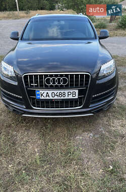 Позашляховик / Кросовер Audi Q7 2011 в 