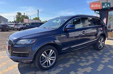 Позашляховик / Кросовер Audi Q7 2015 в 