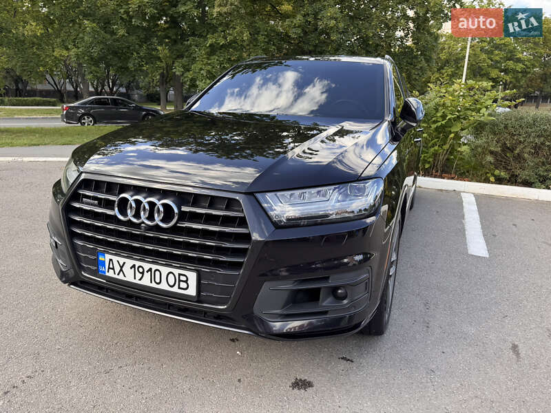 Внедорожник / Кроссовер Audi Q7 2017 в Харькове