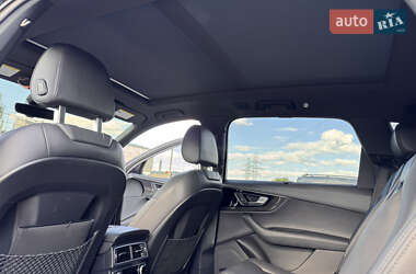 Внедорожник / Кроссовер Audi Q7 2017 в 