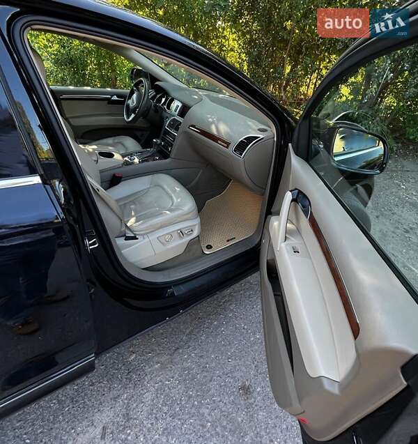 Внедорожник / Кроссовер Audi Q7 2014 в Киеве