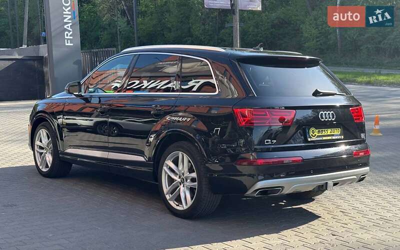 Позашляховик / Кросовер Audi Q7 2017 в Чернівцях