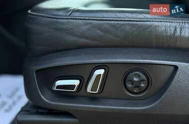 Внедорожник / Кроссовер Audi Q7 2012 в 