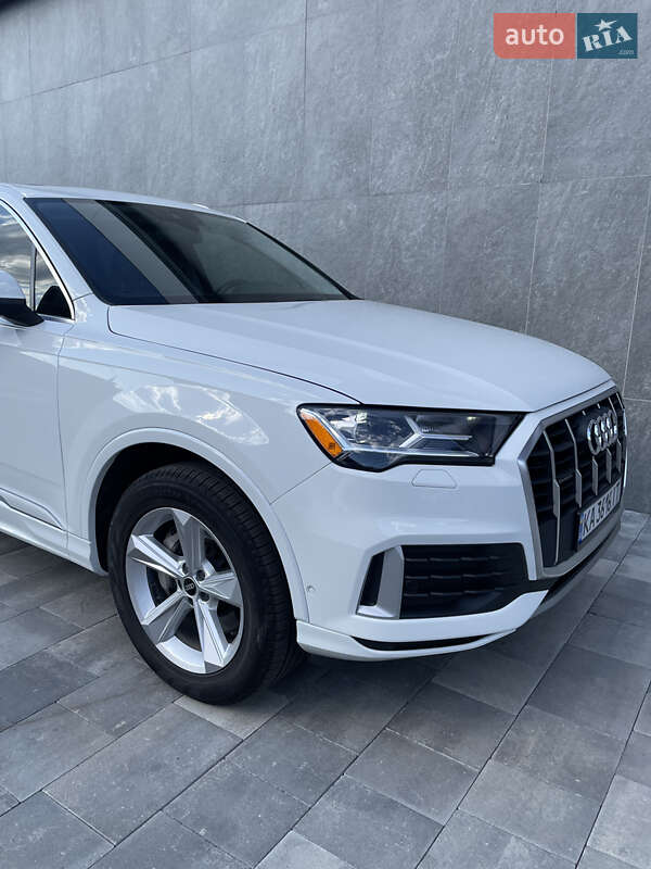 Позашляховик / Кросовер Audi Q7 2021 в Києві