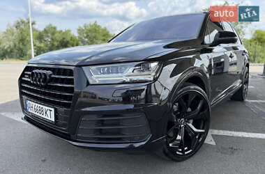 Позашляховик / Кросовер Audi Q7 2015 в 