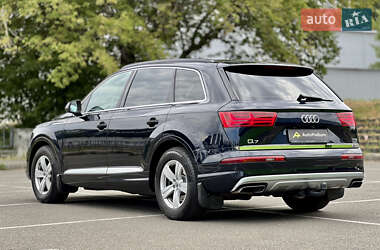 Внедорожник / Кроссовер Audi Q7 2015 в 