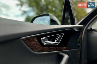 Внедорожник / Кроссовер Audi Q7 2015 в 