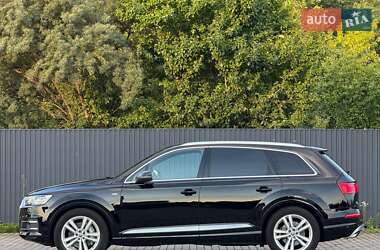Внедорожник / Кроссовер Audi Q7 2017 в 