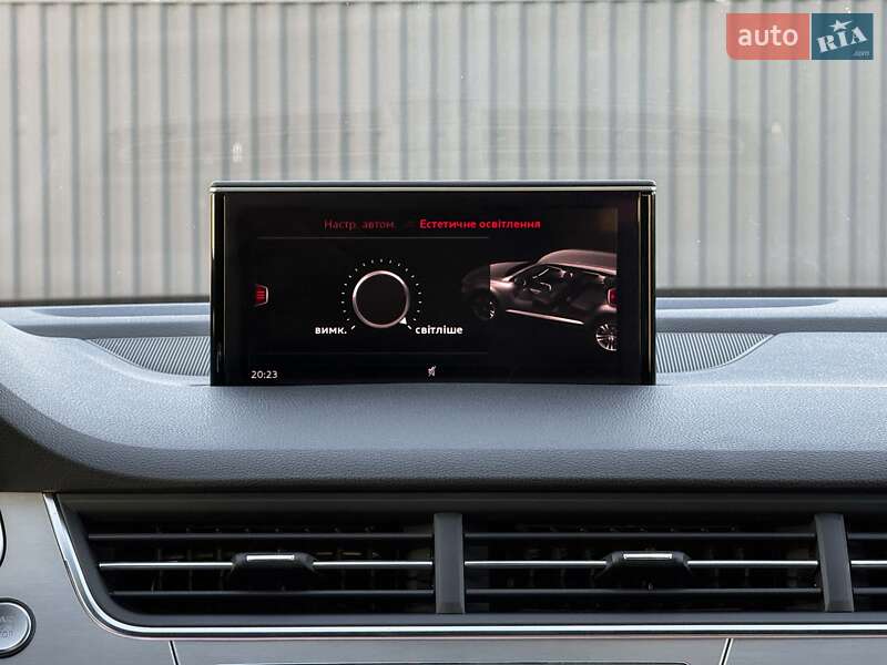 Позашляховик / Кросовер Audi Q7 2017 в Луцьку