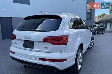 Внедорожник / Кроссовер Audi Q7 2015 в 