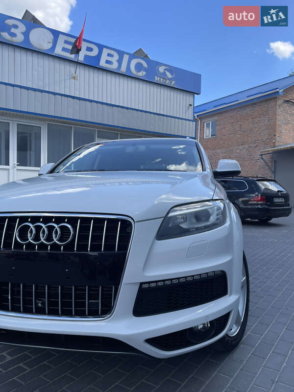 Внедорожник / Кроссовер Audi Q7 2015 в Хмельницком