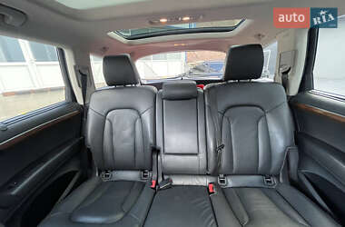 Внедорожник / Кроссовер Audi Q7 2015 в 