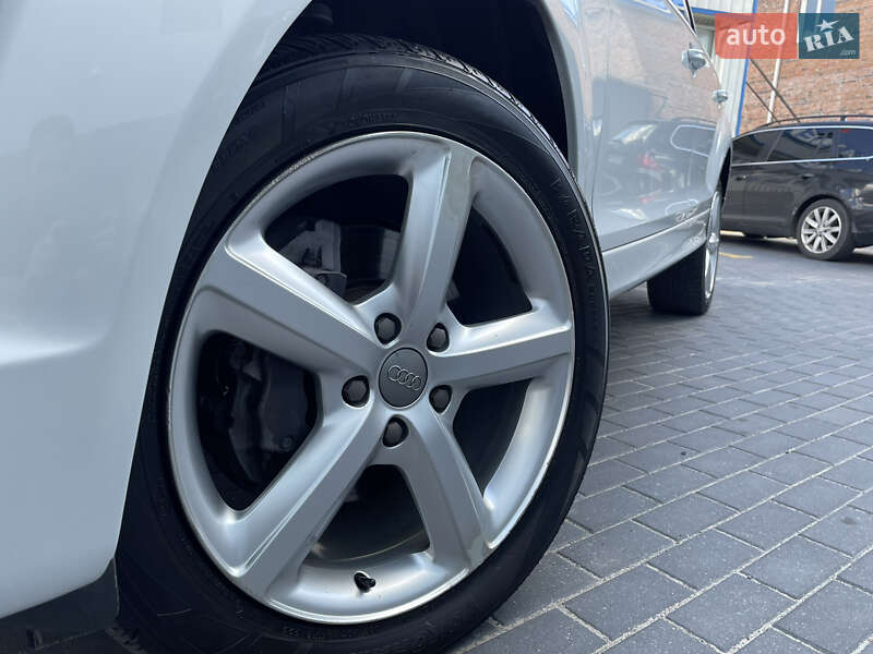 Внедорожник / Кроссовер Audi Q7 2015 в Хмельницком