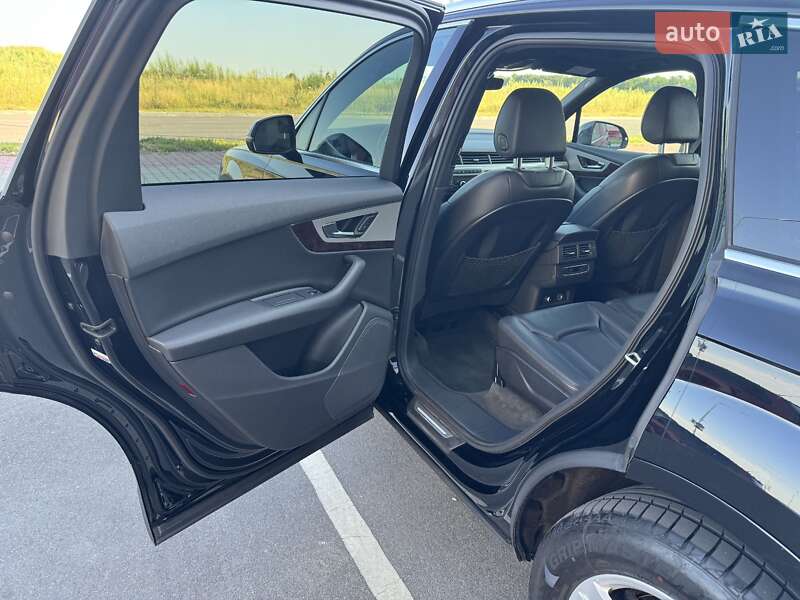 Внедорожник / Кроссовер Audi Q7 2018 в Виннице