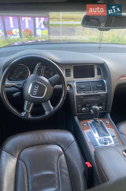 Внедорожник / Кроссовер Audi Q7 2011 в 