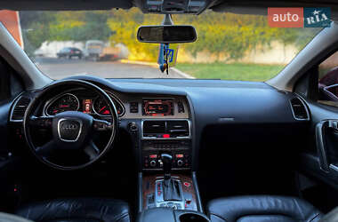 Внедорожник / Кроссовер Audi Q7 2006 в 