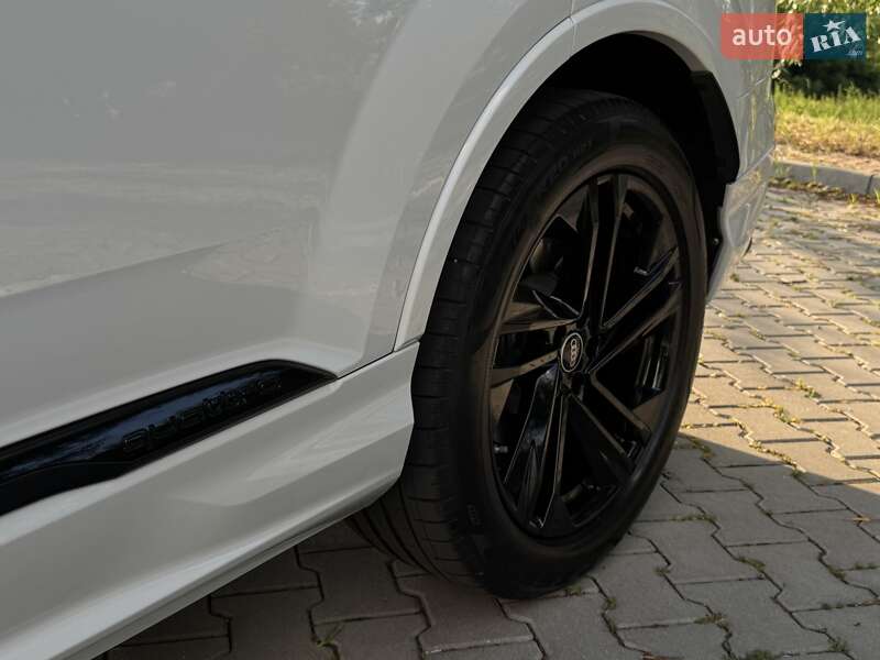 Позашляховик / Кросовер Audi Q7 2020 в Хмельницькому