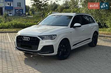 Внедорожник / Кроссовер Audi Q7 2020 в 