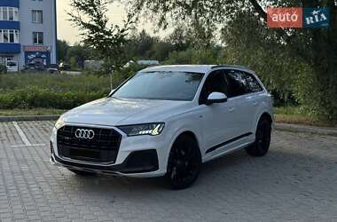 Внедорожник / Кроссовер Audi Q7 2020 в 