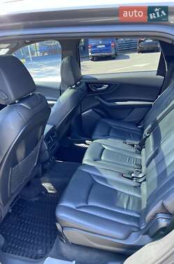 Внедорожник / Кроссовер Audi Q7 2017 в 