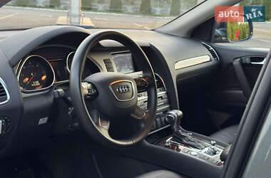 Внедорожник / Кроссовер Audi Q7 2013 в 