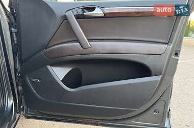 Внедорожник / Кроссовер Audi Q7 2013 в 