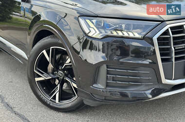 Внедорожник / Кроссовер Audi Q7 2020 в 