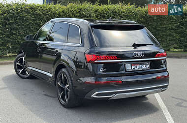 Внедорожник / Кроссовер Audi Q7 2020 в 