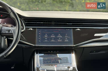 Внедорожник / Кроссовер Audi Q7 2020 в 