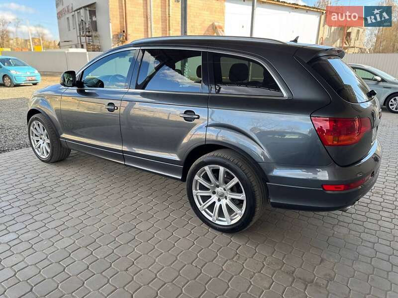 Внедорожник / Кроссовер Audi Q7 2007 в Луцке