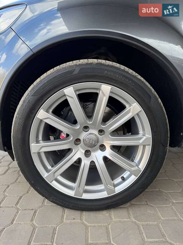 Внедорожник / Кроссовер Audi Q7 2007 в Луцке