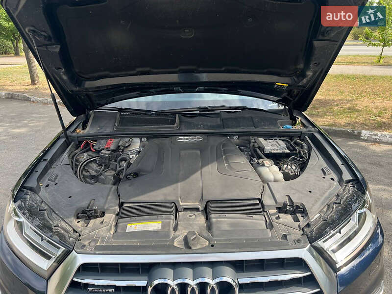 Внедорожник / Кроссовер Audi Q7 2017 в Запорожье