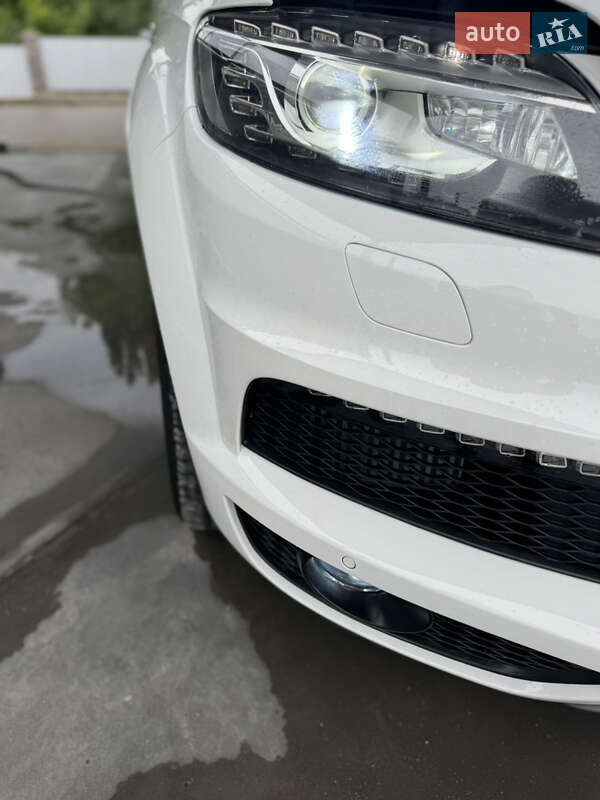 Позашляховик / Кросовер Audi Q7 2014 в Чорткові