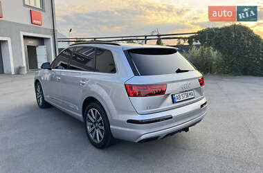 Позашляховик / Кросовер Audi Q7 2016 в 