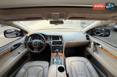 Внедорожник / Кроссовер Audi Q7 2007 в 