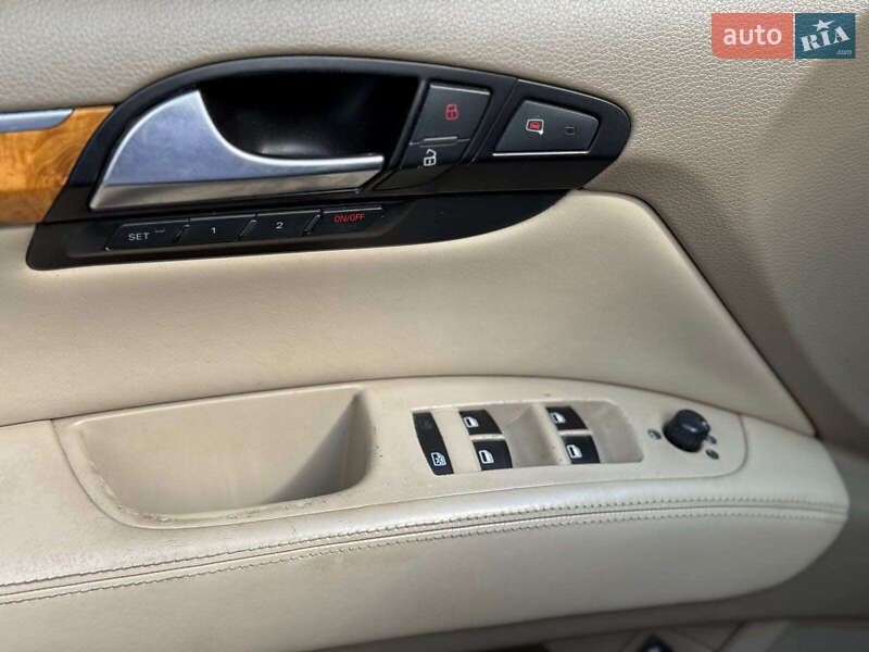 Внедорожник / Кроссовер Audi Q7 2007 в Одессе