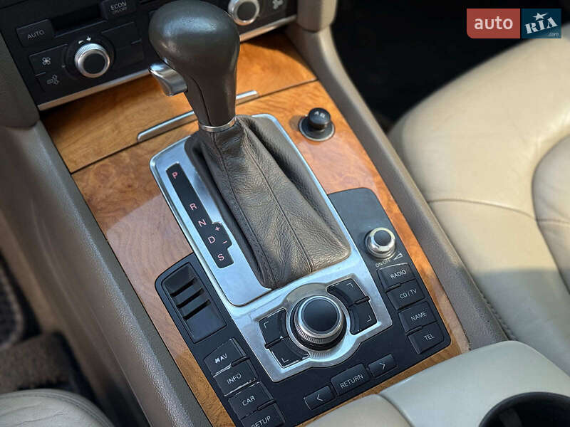 Внедорожник / Кроссовер Audi Q7 2007 в Одессе