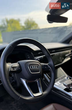 Внедорожник / Кроссовер Audi Q7 2021 в 