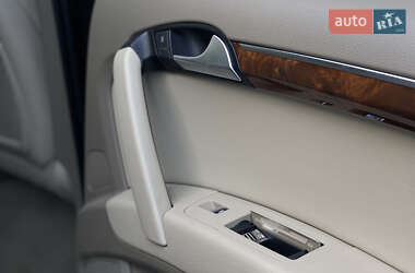 Внедорожник / Кроссовер Audi Q7 2014 в 
