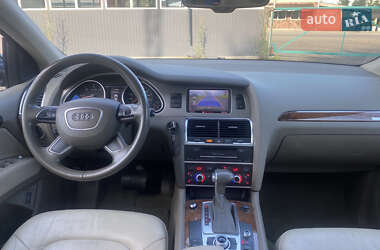 Внедорожник / Кроссовер Audi Q7 2014 в 