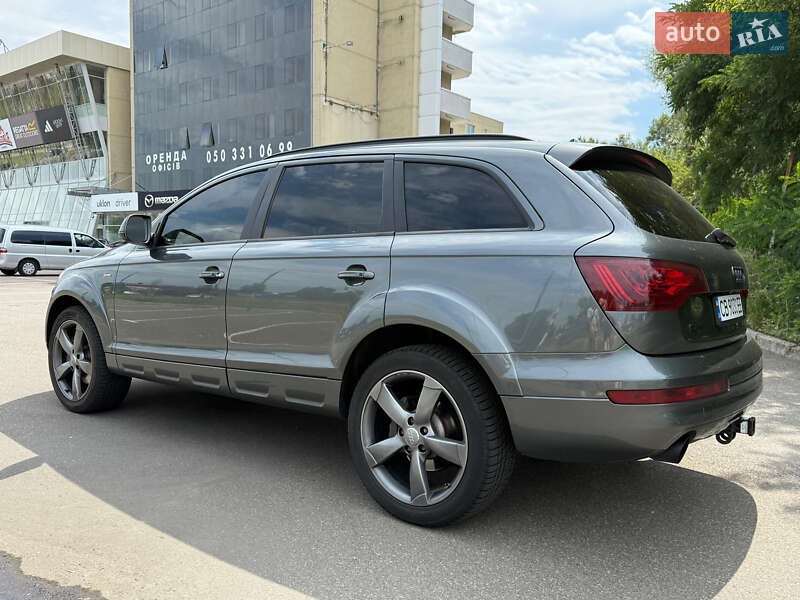 Внедорожник / Кроссовер Audi Q7 2014 в Киеве