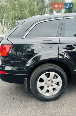 Внедорожник / Кроссовер Audi Q7 2006 в 