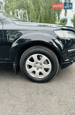 Внедорожник / Кроссовер Audi Q7 2006 в 