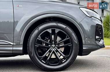 Внедорожник / Кроссовер Audi Q7 2025 в 