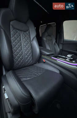 Внедорожник / Кроссовер Audi Q7 2020 в 