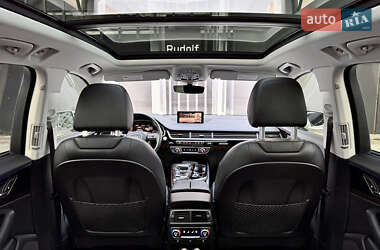 Внедорожник / Кроссовер Audi Q7 2017 в 