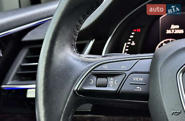 Внедорожник / Кроссовер Audi Q7 2017 в 