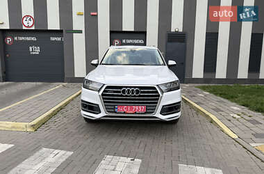 Позашляховик / Кросовер Audi Q7 2017 в 